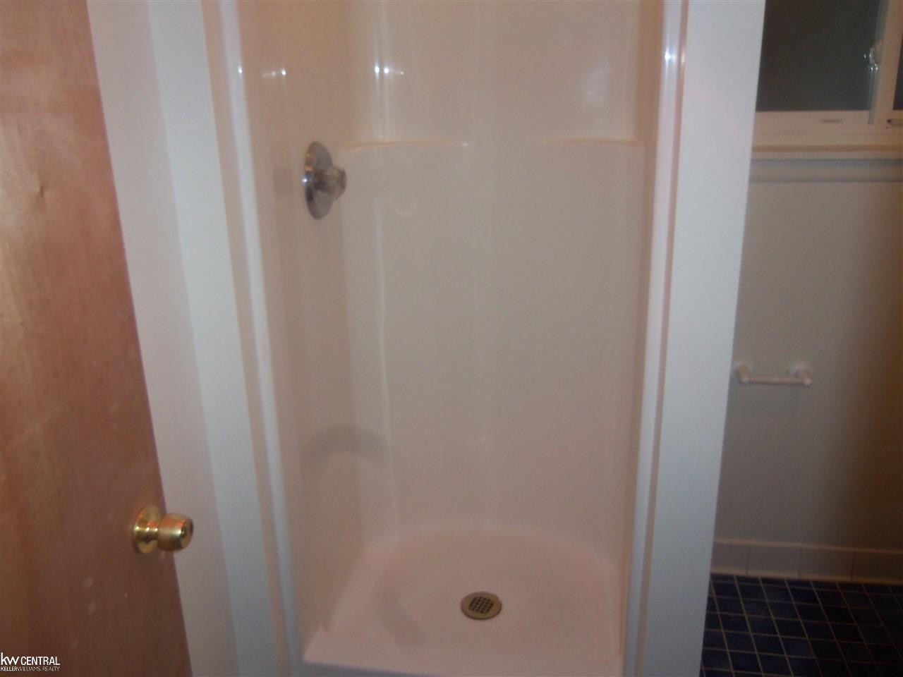 3000 East 11 Mile Road Warren, MI 48091 - Photo 13 of 15 31249336-12.JPG