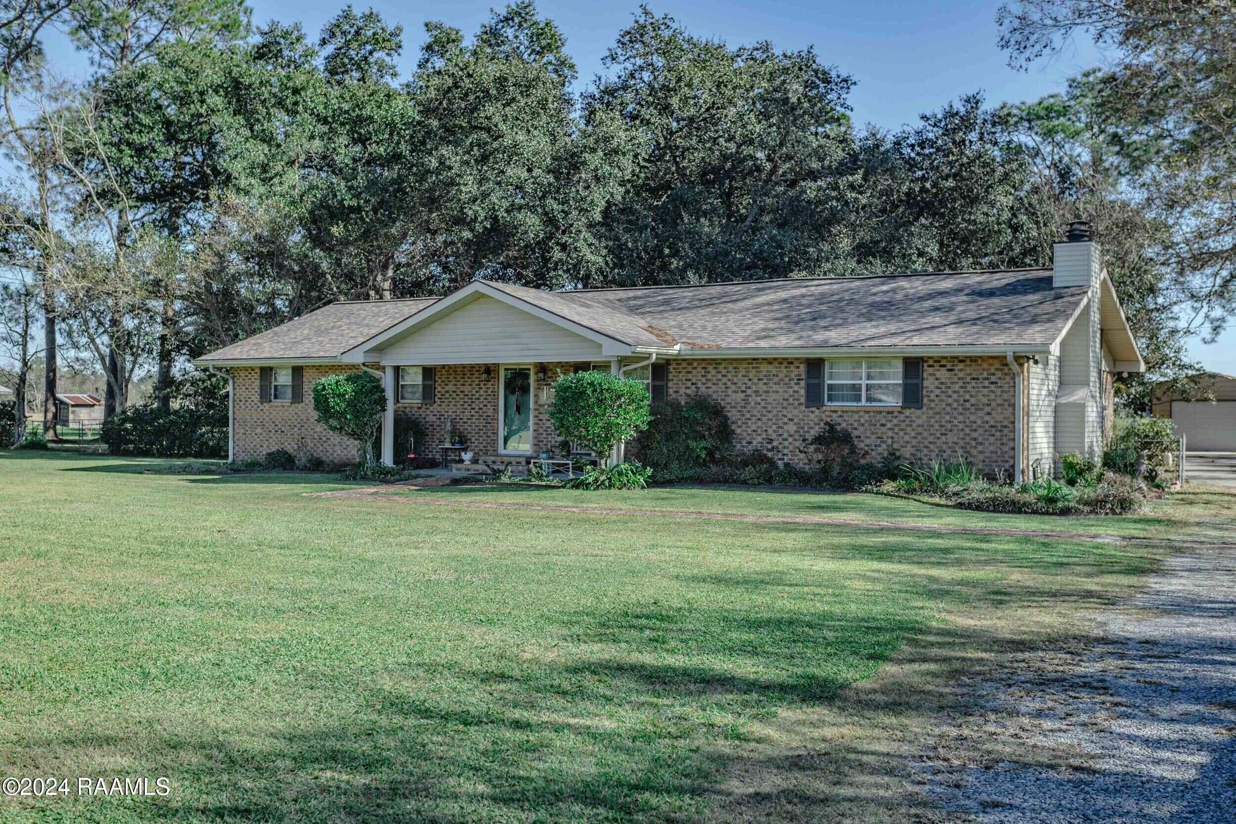 8704 church point hwy -27