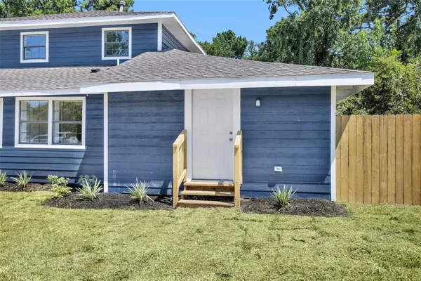 $1,000 | 16016 Green Manor Drive, Unit B, Humble, TX 77396