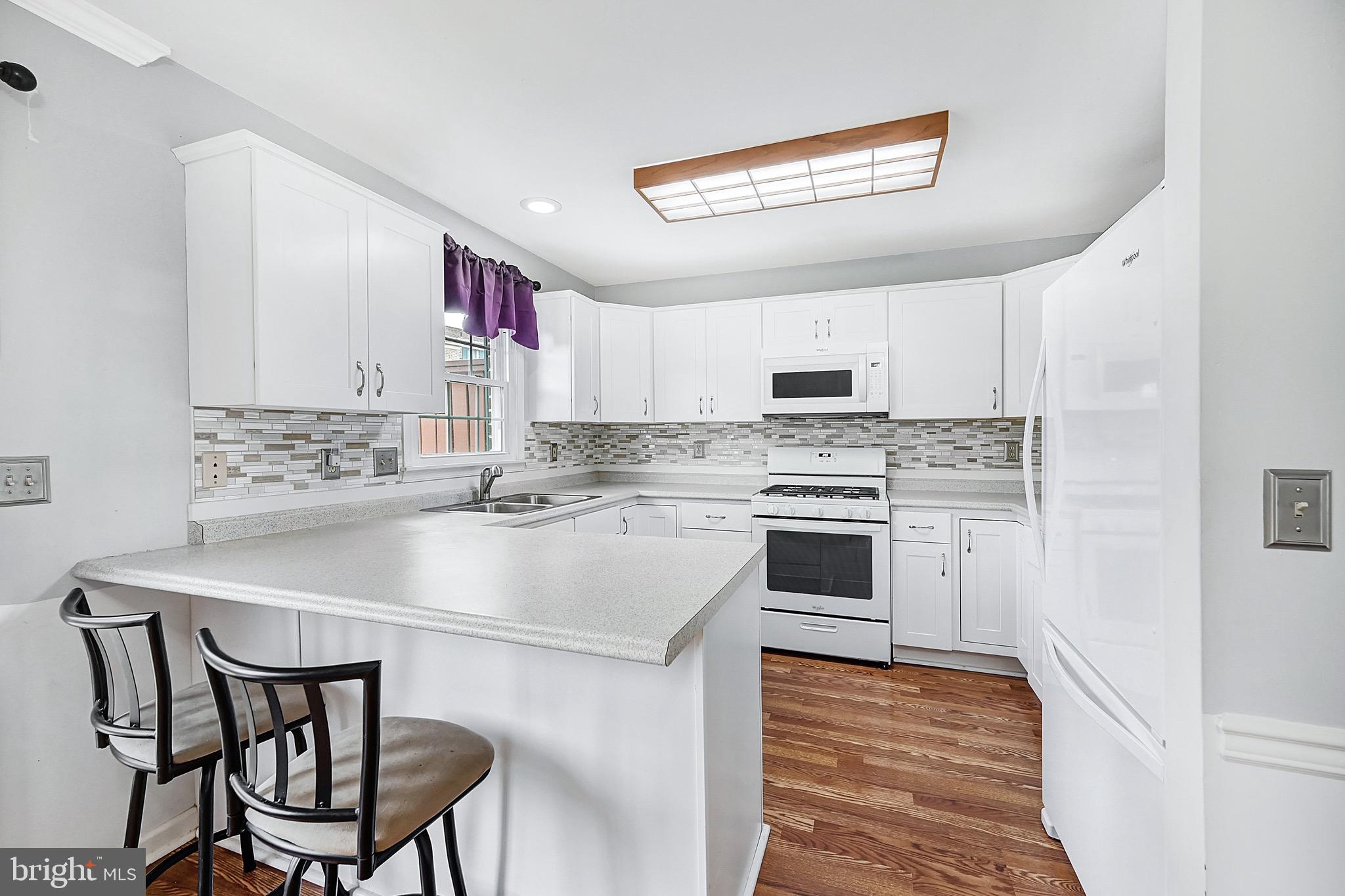307 Chambers Ridge, Unit 307 York, PA 17402 - Photo 9 of 29 Kitchen