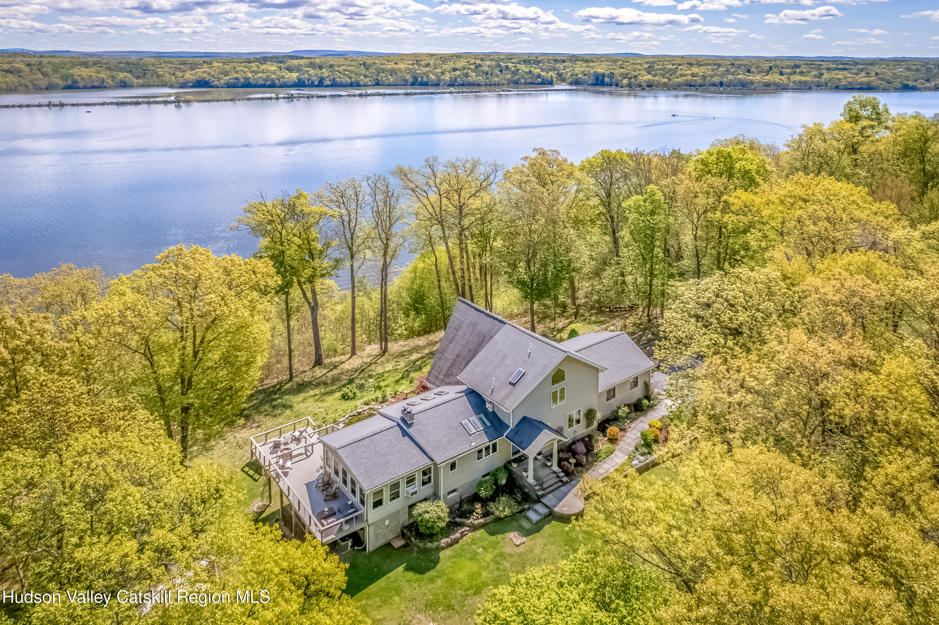 75 Turkey Point Drive Saugerties, NY 12477 - Photo 2 of 36 75_TurkeyPoint_05-01-26-3