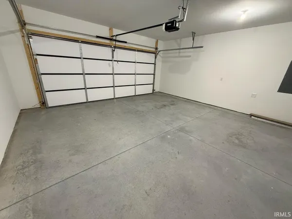 $270,000 | 1628 Theo Drive, Unit 1, Evansville, IN 47711
