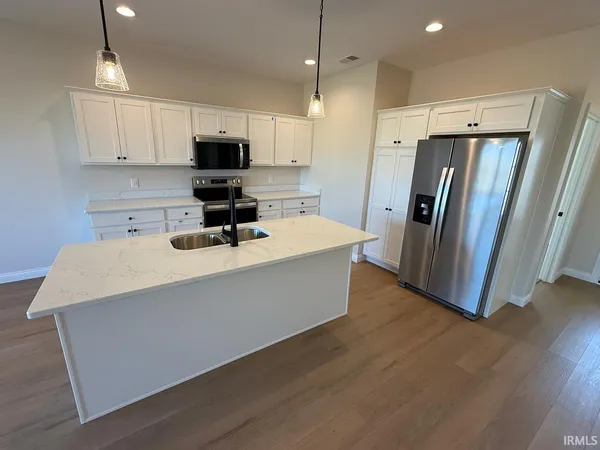 $270,000 | 1628 Theo Drive, Unit 1, Evansville, IN 47711