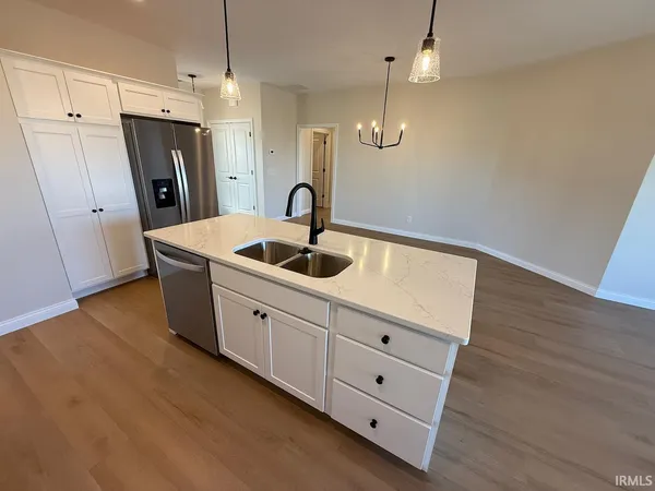 $270,000 | 1628 Theo Drive, Unit 1, Evansville, IN 47711