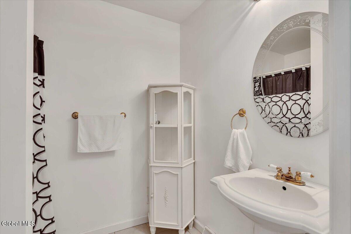 727 Riverview Road Rexford, NY 12148 - Photo 17 of 47 19-P1473357