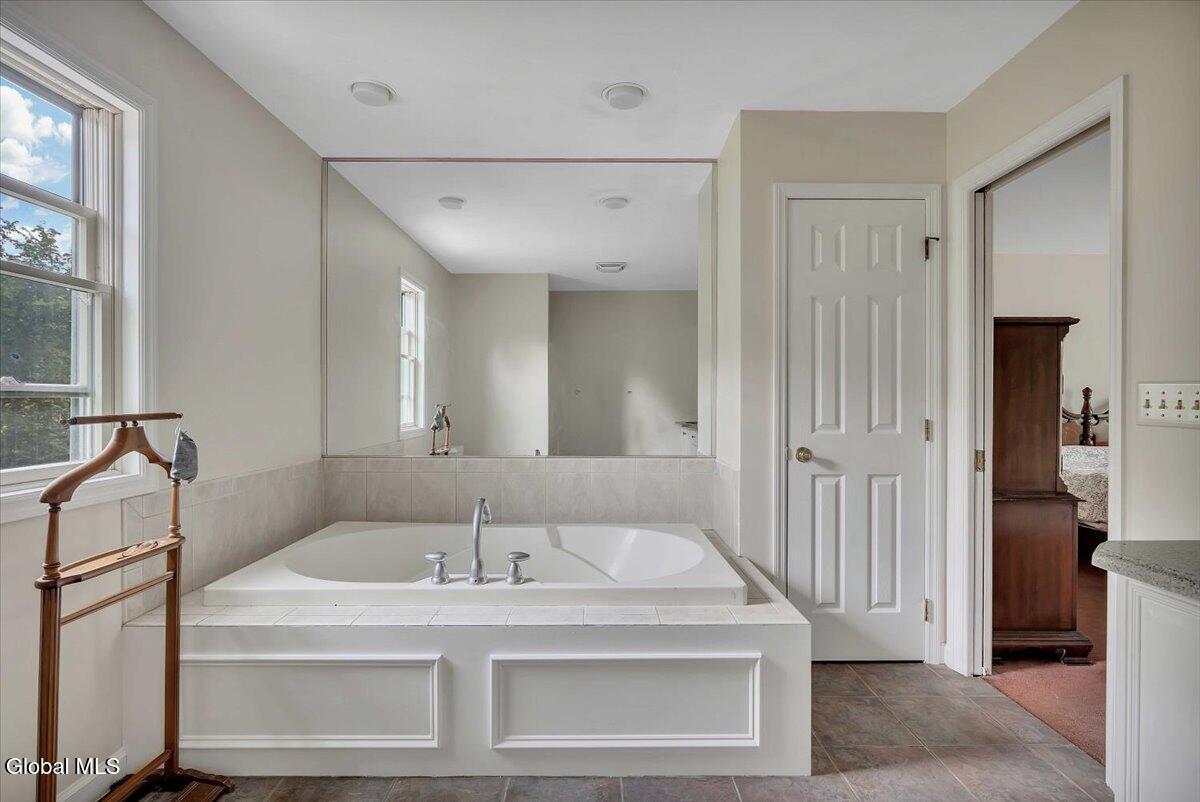 727 Riverview Road Rexford, NY 12148 - Photo 26 of 47 27-P1473426