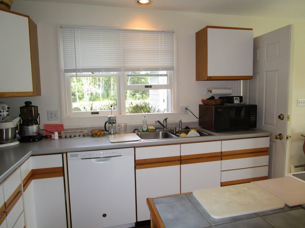 702 Tremont Road Bernard, ME 04612 - Photo 10 of 20 Photo