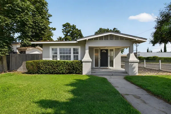 $385,000 | 530 East G Street, Oakdale, CA 95361