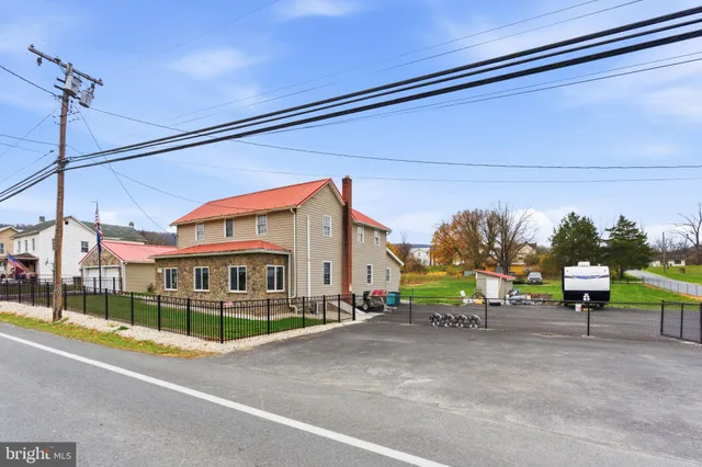 a view of a house with a outdoor space