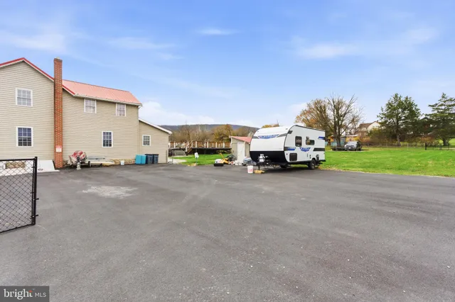 $275,000 | 5195 Central Avenue, Great Cacapon, WV 25422