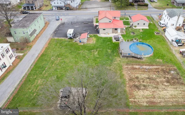 $275,000 | 5195 Central Avenue, Great Cacapon, WV 25422