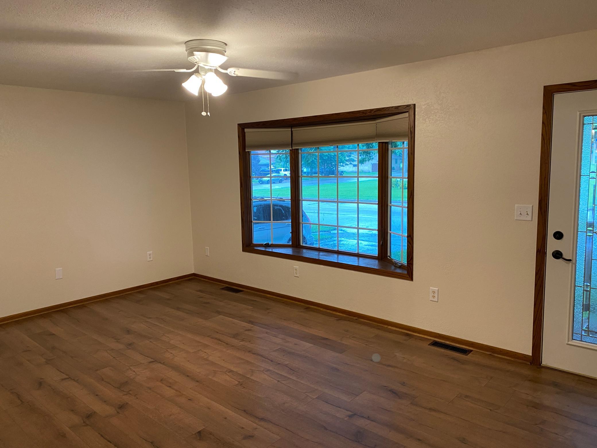 220 South 2nd Street Bird Island, MN 55310 - Photo 9 of 29