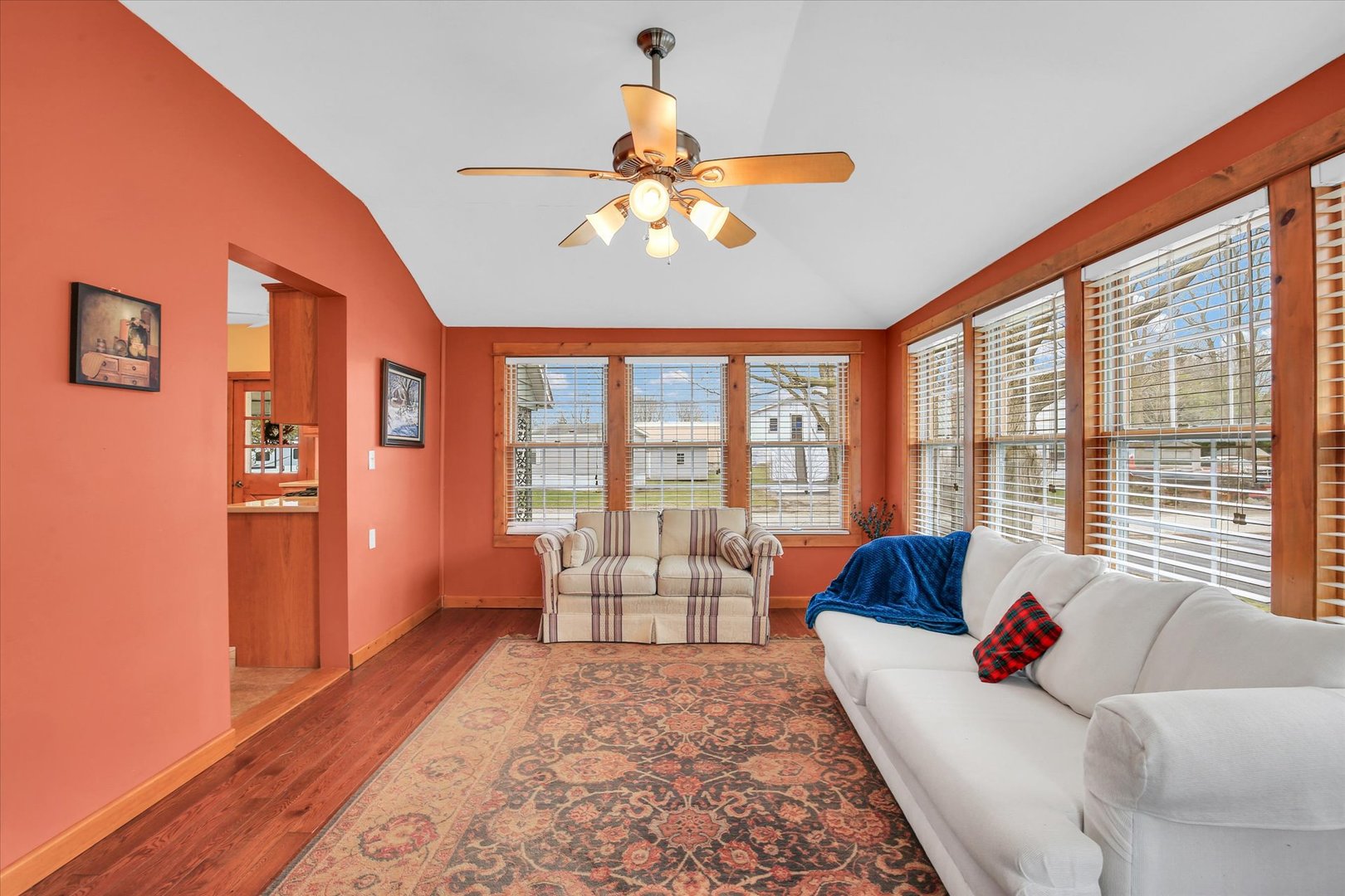 112 North Front Street Sadorus, IL 61872 - Photo 4 of 44