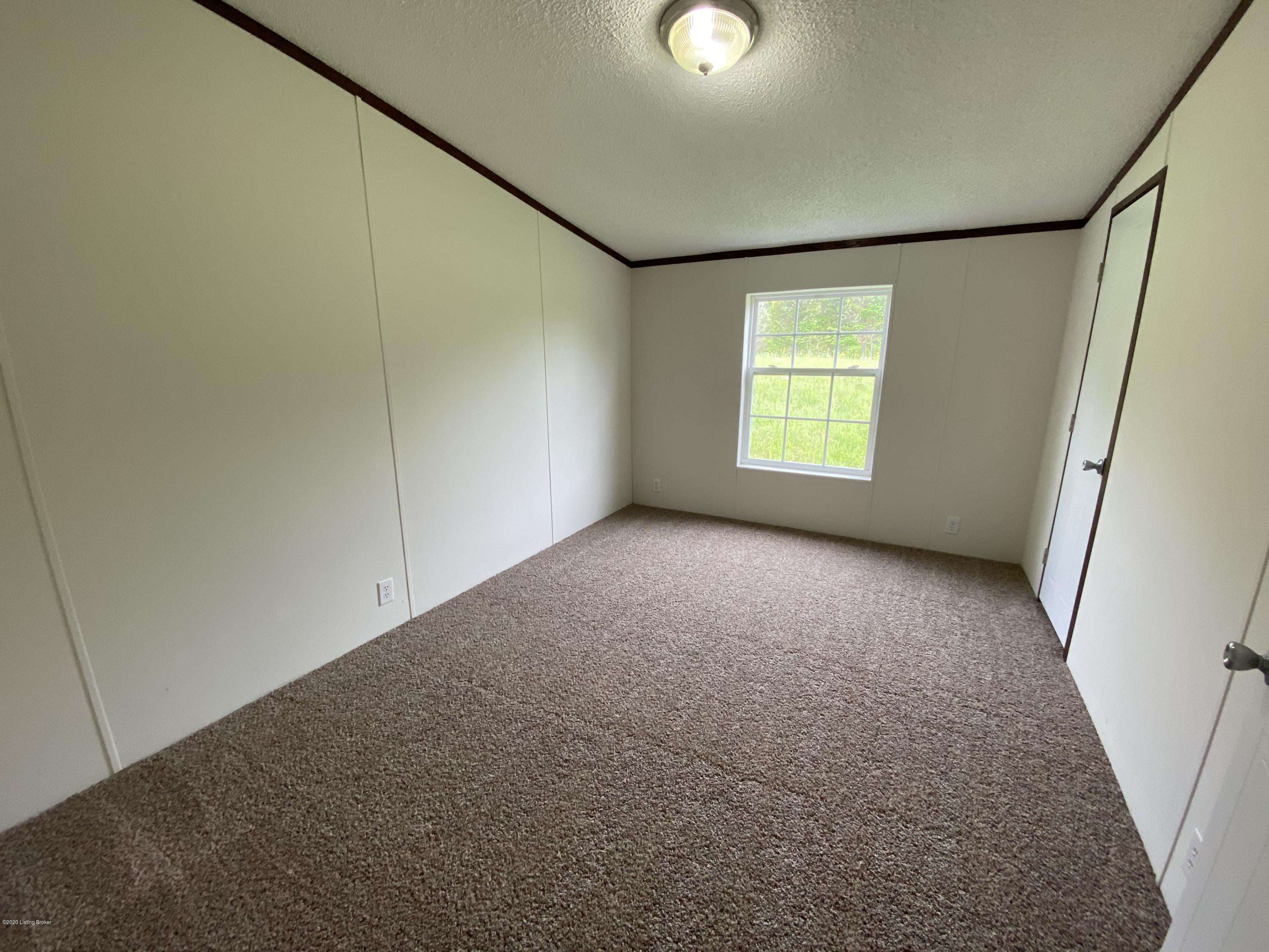 1582 Needham Road Eastview, KY 42732 - Photo 9 of 20 IMG_1061