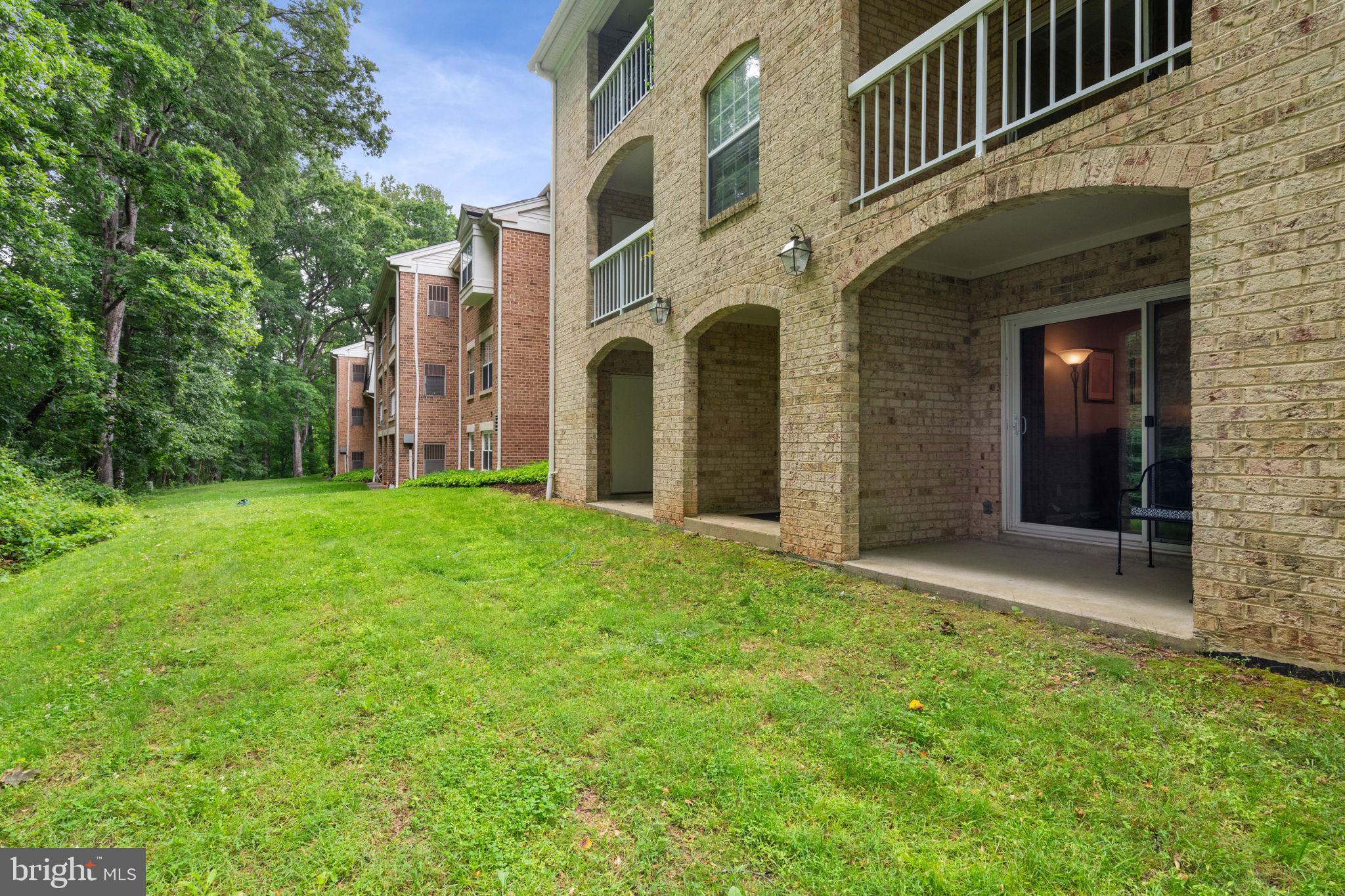 5804 Cove Landing Road, Unit 101 Burke, VA 22015 - Photo 35 of 37