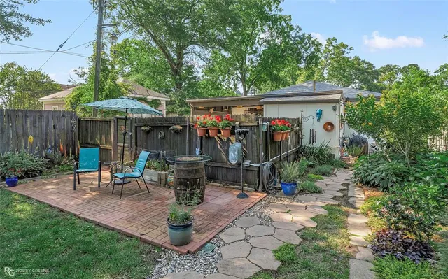 a view of outdoor space yard and patio