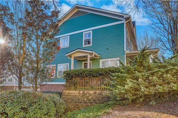 $525,000 | 225 Carlyle Park Drive, Atlanta, GA 30307
