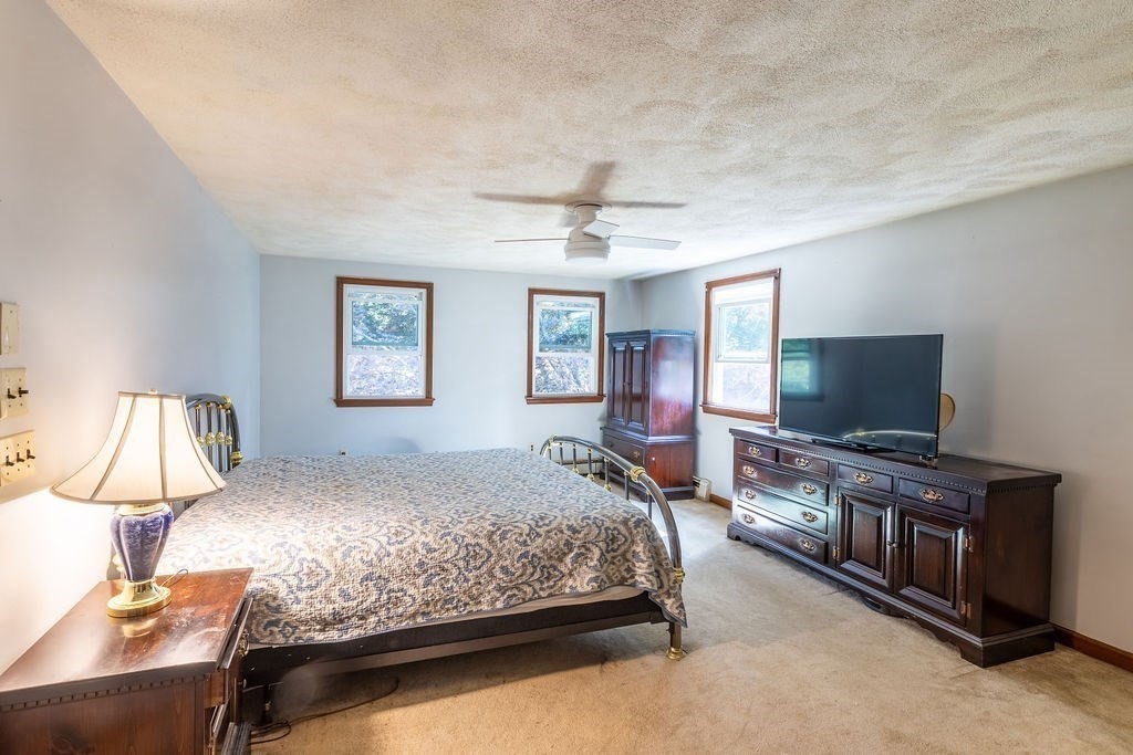 148 South Street Reading, MA 01867 - Photo 30 of 42