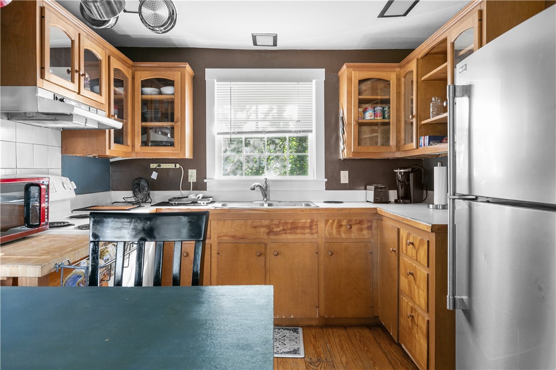 26 Perry Street, Unit 1 Newport, RI 02840 - Photo 21 of 27