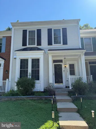 $2,900 | 12369 Manchester Way, Woodbridge, VA 22192