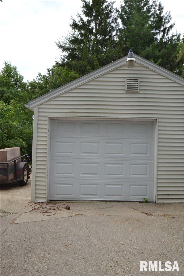 6216 North Koerner Road Peoria, IL 61615 - Photo 18 of 21 Gallery Image 18