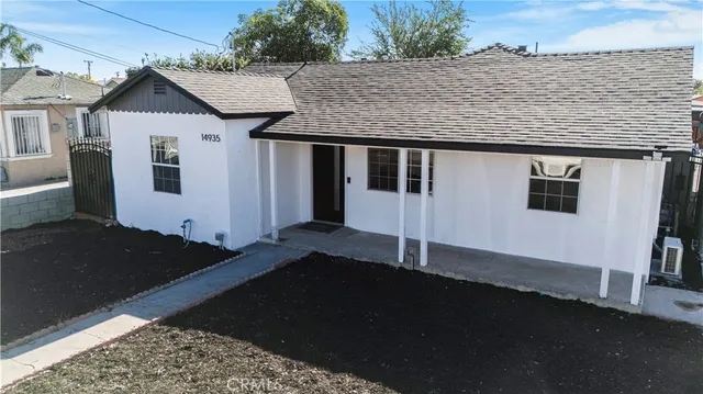 $589,999 | 14935 Hibiscus Avenue, Fontana, CA 92335
