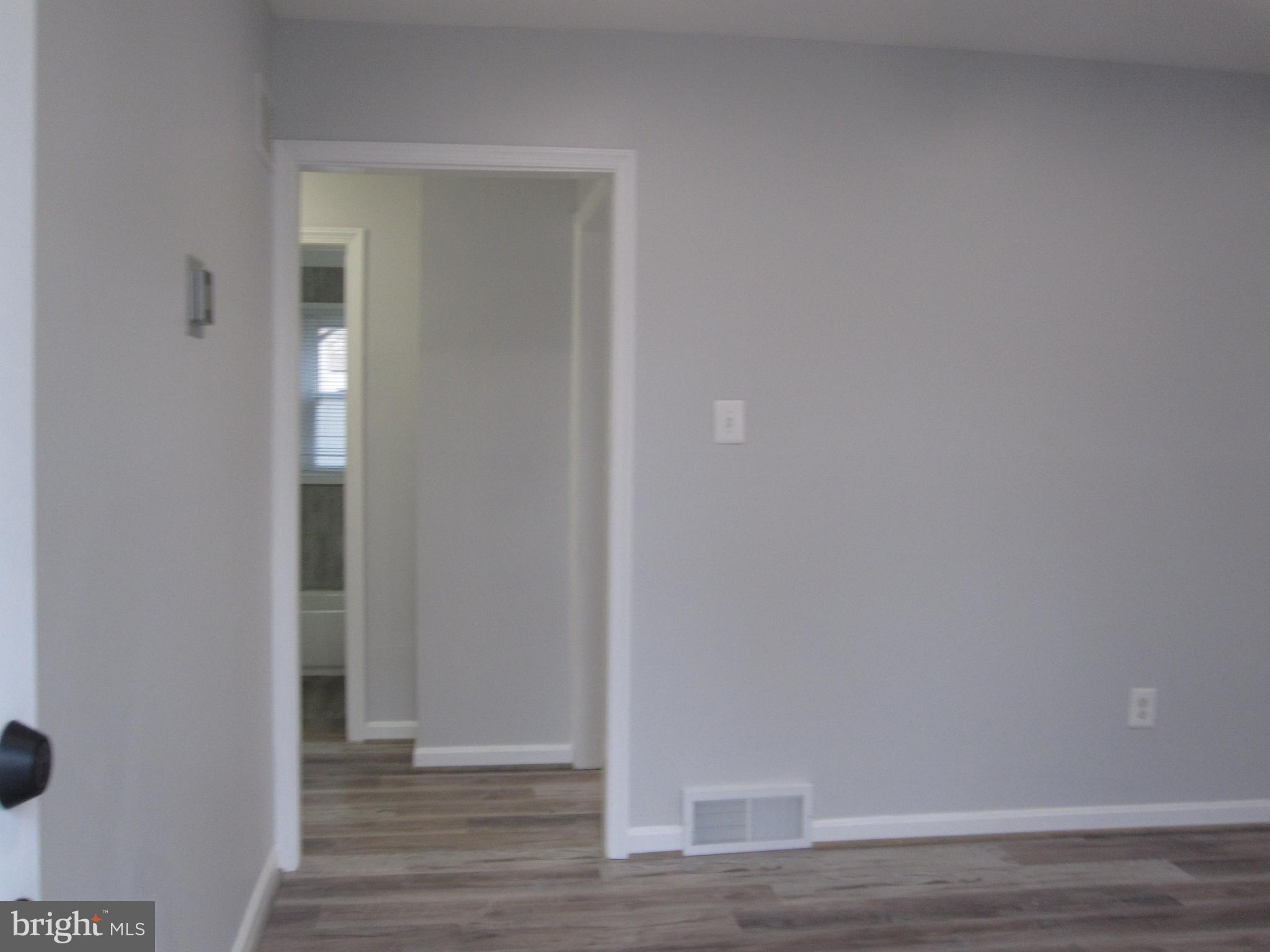 12310 Selfridge Road Silver Spring, MD 20906 - Photo 7 of 20 Living Room