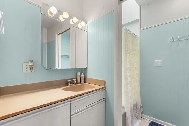 $555,000 | 727 Browning Circle, Oconomowoc, WI 53066