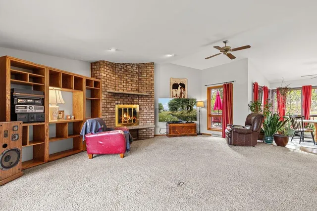 $555,000 | 727 Browning Circle, Oconomowoc, WI 53066