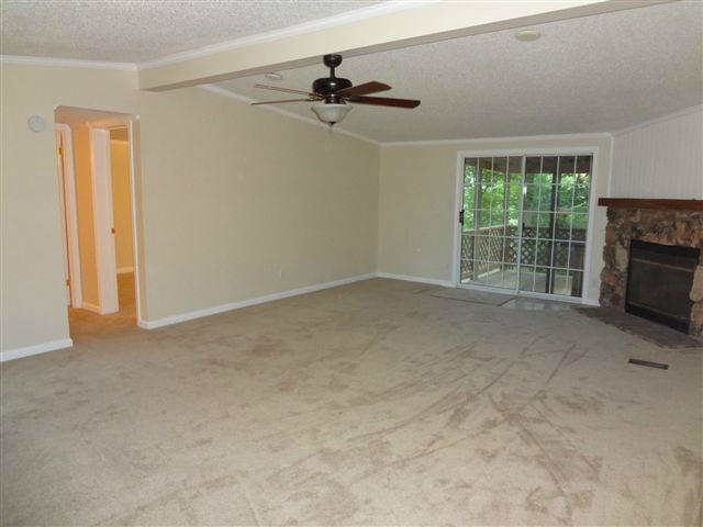 235 Beacon Hill Road Vinton, VA 24179 - Photo 13 of 35 DSC00857