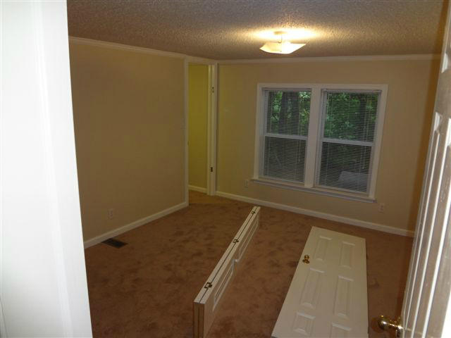 235 Beacon Hill Road Vinton, VA 24179 - Photo 31 of 35 DSC00878