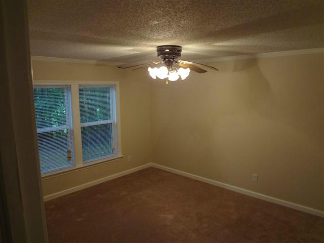 235 Beacon Hill Road Vinton, VA 24179 - Photo 32 of 35 DSC00879