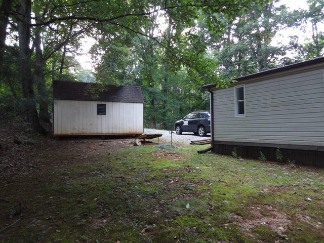 235 Beacon Hill Road Vinton, VA 24179 - Photo 5 of 35 DSC00848
