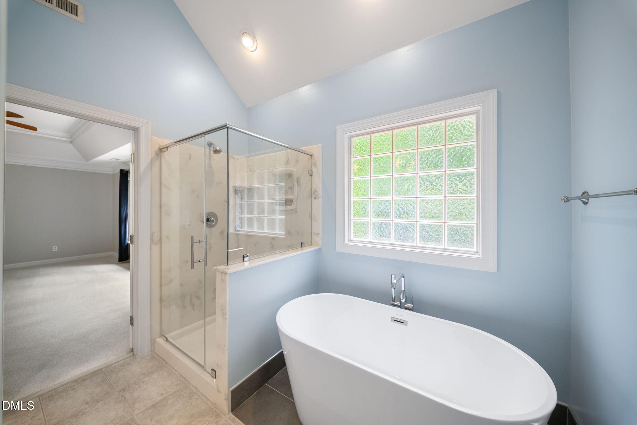 1512 Brightwater Court Raleigh, NC 27614 - Photo 25 of 61 Primary Bathroom