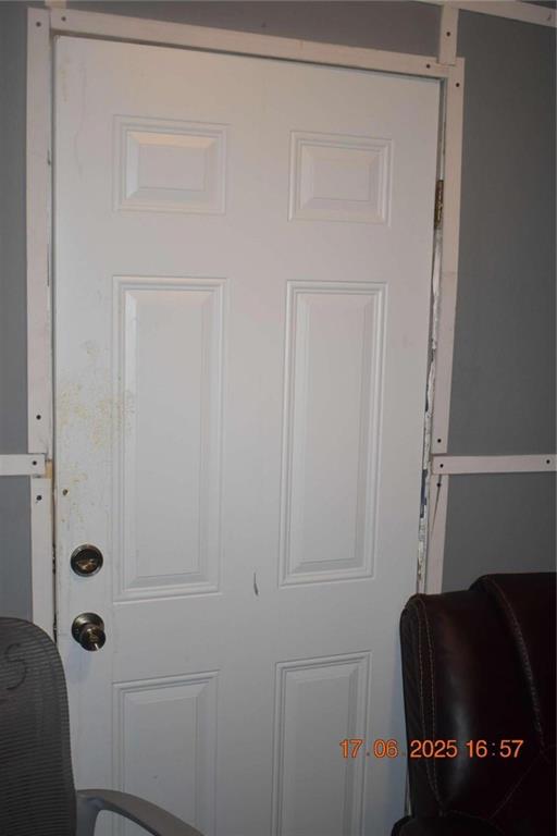 4433 Azalea Drive Macon, GA 31210 - Photo 11 of 24 a bathroom with a shower and a chair