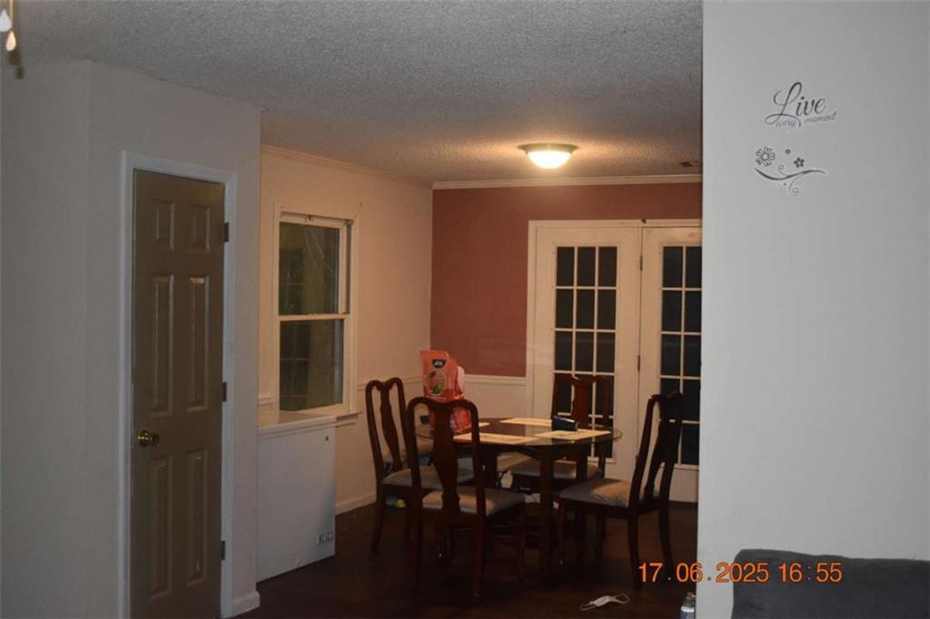 4433 Azalea Drive Macon, GA 31210 - Photo 4 of 24 a view of a dining room with furniture