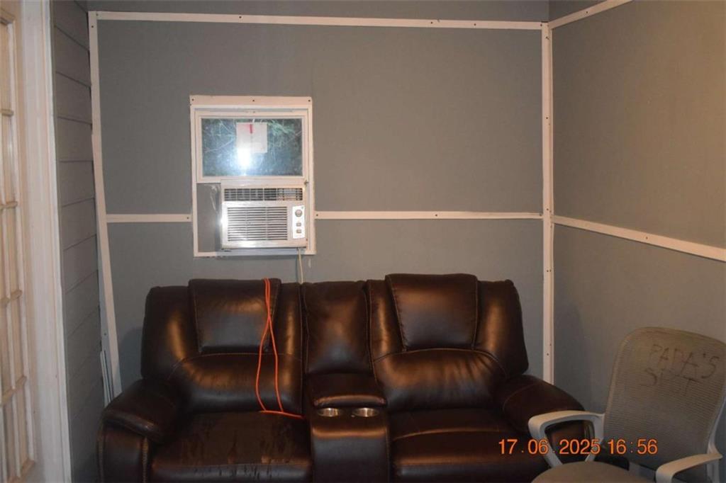 4433 Azalea Drive Macon, GA 31210 - Photo 8 of 24 a view of workspace and windows