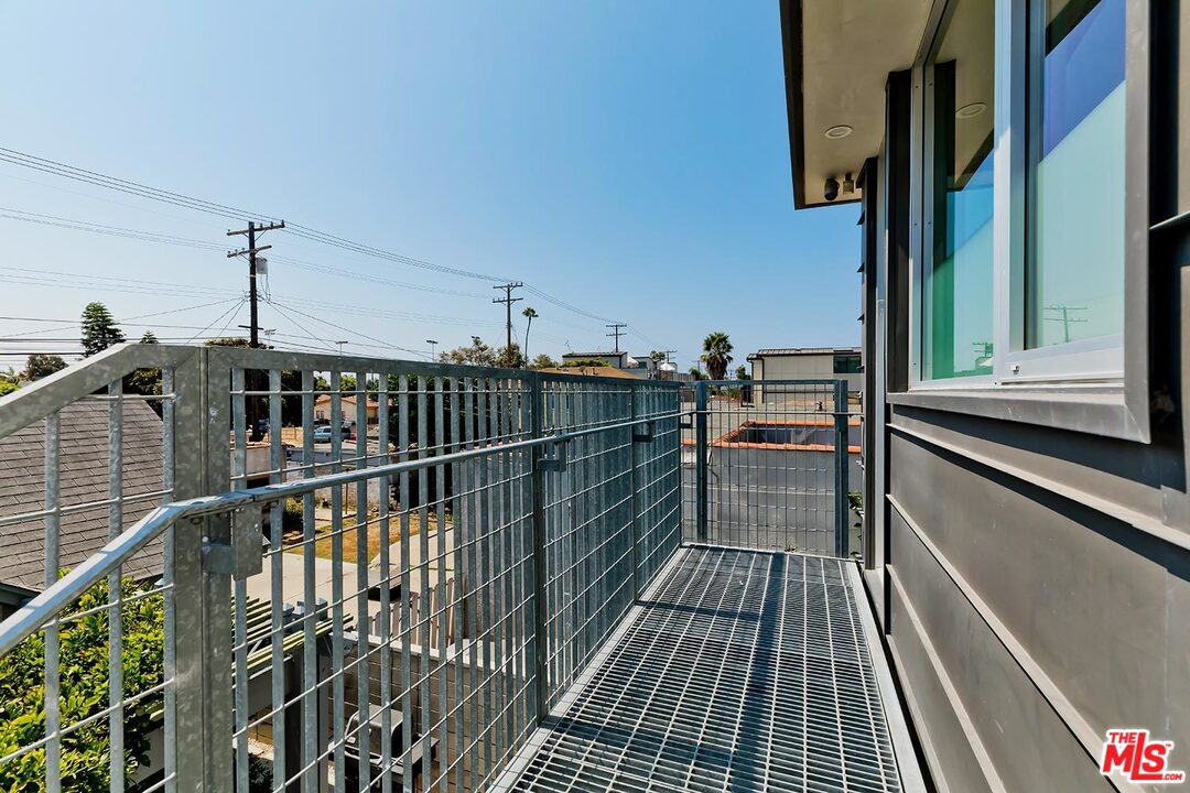 806 Brooks Avenue Venice, CA 90291 - Photo 24 of 29