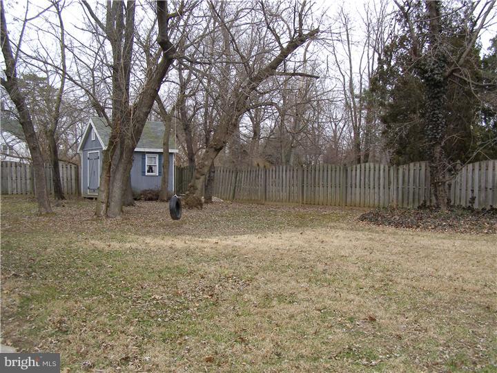 626 Manchester Road Norristown, PA 19403 - Photo 22 of 25 Exterior Back
