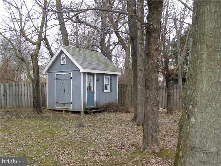 626 Manchester Road Norristown, PA 19403 - Photo 23 of 25 Exterior Back