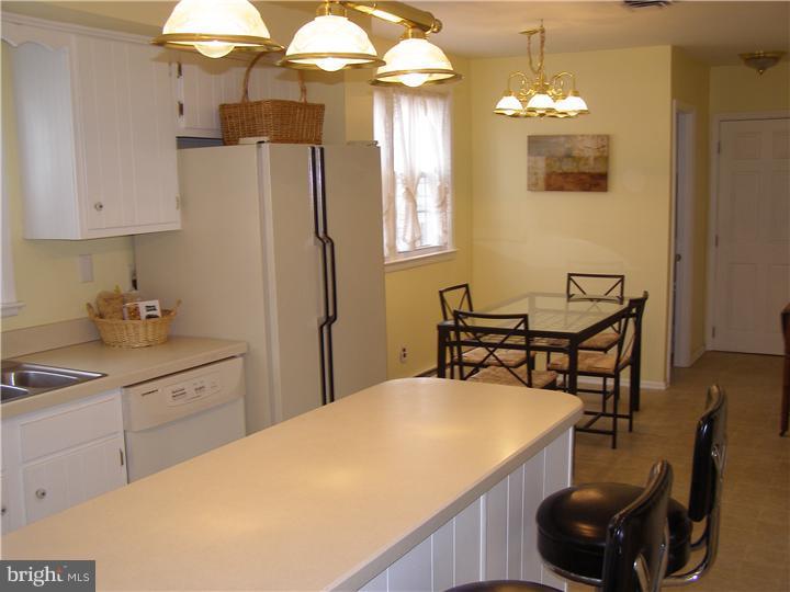 626 Manchester Road Norristown, PA 19403 - Photo 6 of 25 Kitchen