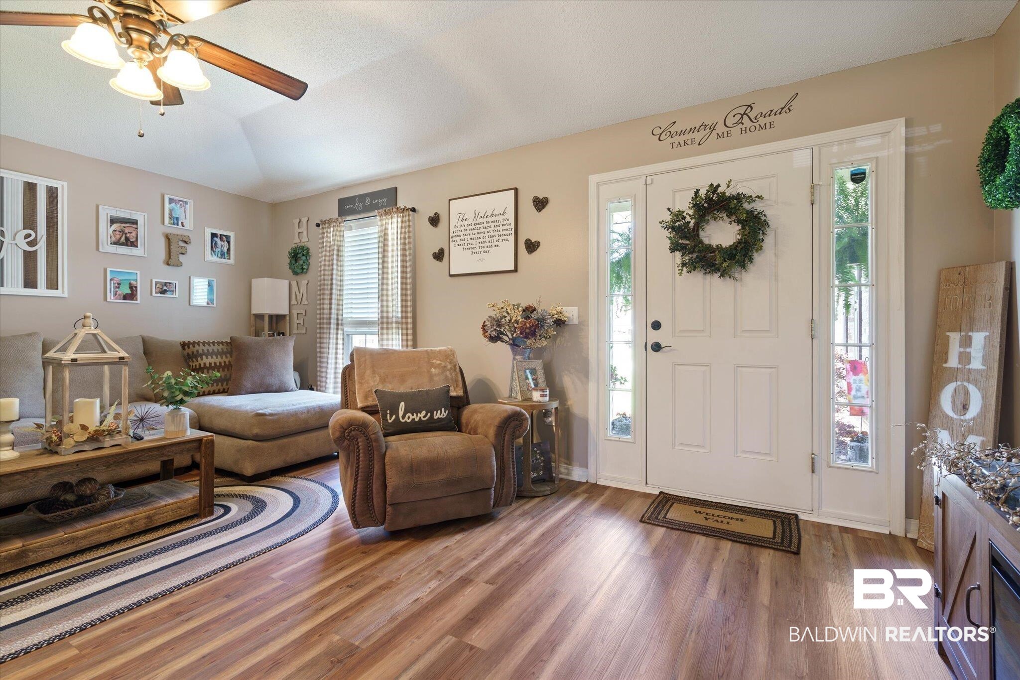 18672 Outlook Drive Loxley, AL 36551 - Photo 3 of 20 Living Room