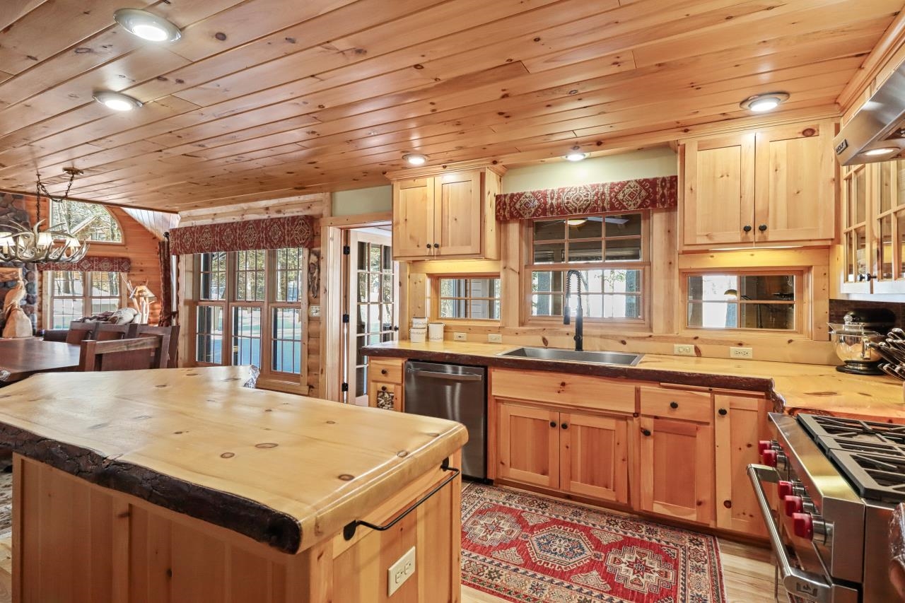 6336 Snipe Lake Road Eagle River, WI 54521 - Photo 29 of 72