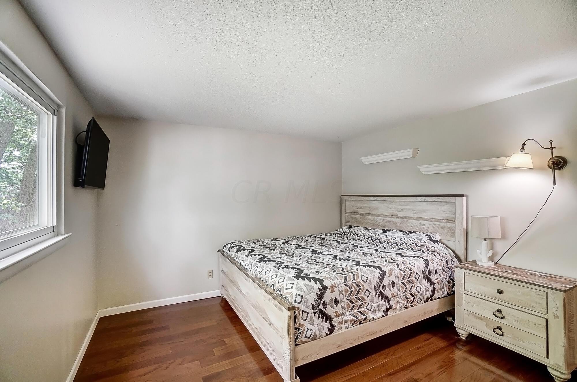 3394 Hoover Road Grove City, OH 43123 - Photo 11 of 28 Bedroom 1