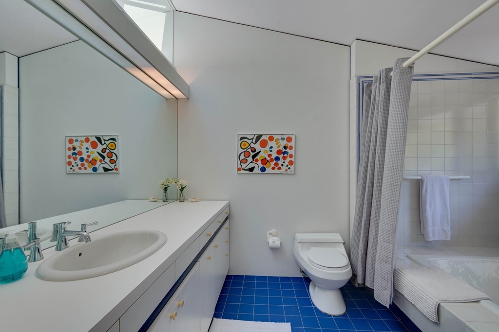 53 Stonehedge Road Lincoln, MA 01773 - Photo 26 of 42 Gallery Image 26