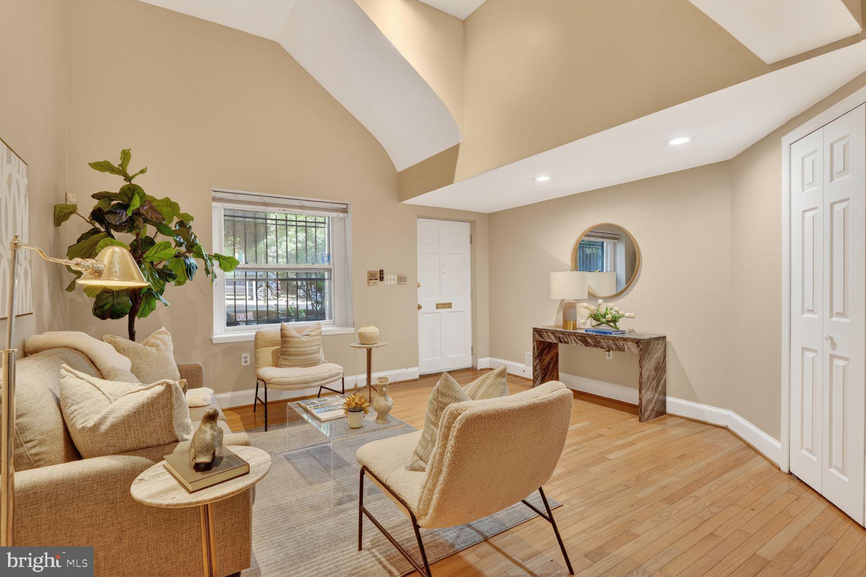 523 8th Street Northeast, Unit T2 Washington, DC 20002 - Photo 4 of 14 New ceiling fan, hardwood floors, custom lighting