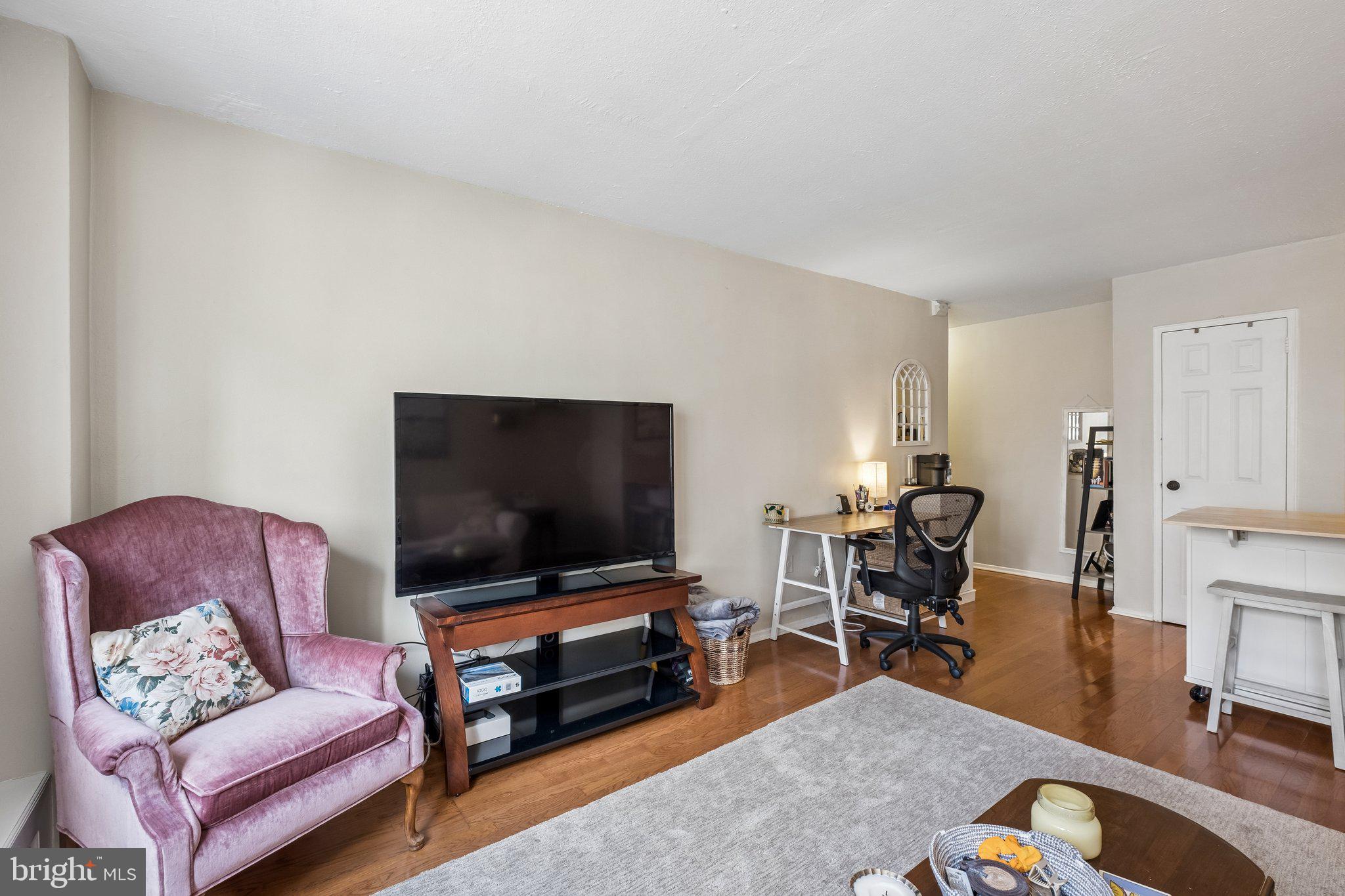 2101 Chestnut Street, Unit 1019 Philadelphia, PA 19103 - Photo 5 of 26