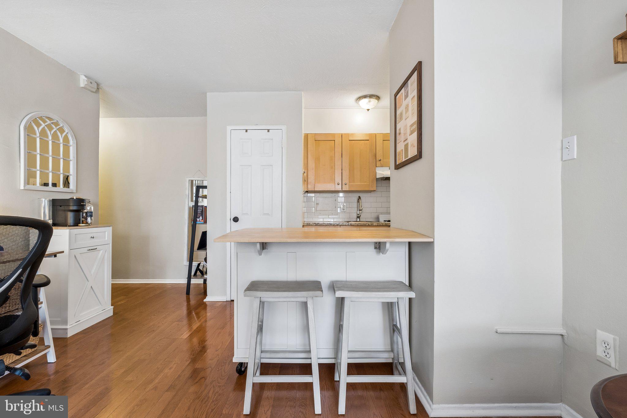 2101 Chestnut Street, Unit 1019 Philadelphia, PA 19103 - Photo 7 of 26