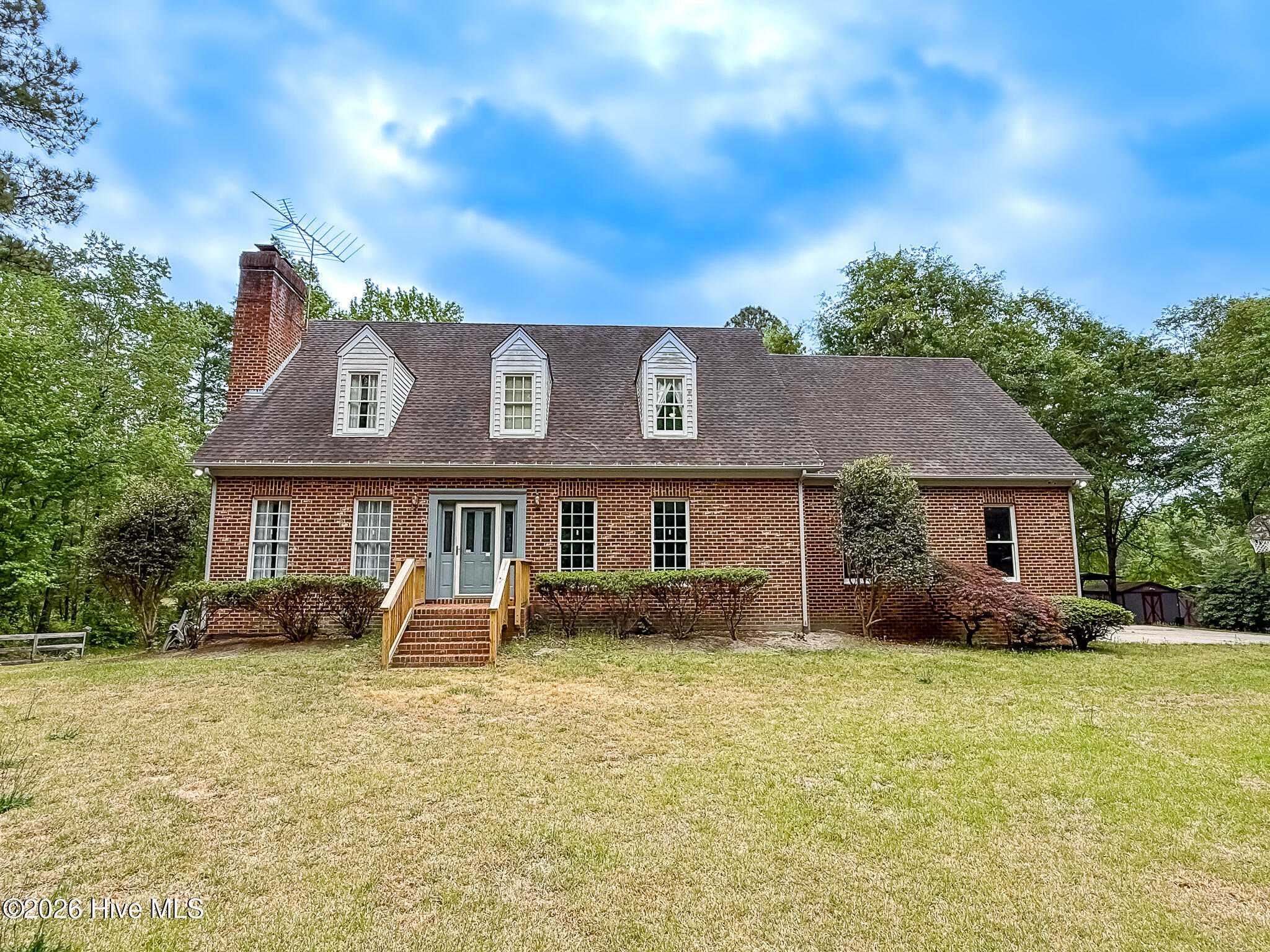 6375 Swanns Station Road Sanford, NC 27332 - Photo 5 of 126 IMG_5245