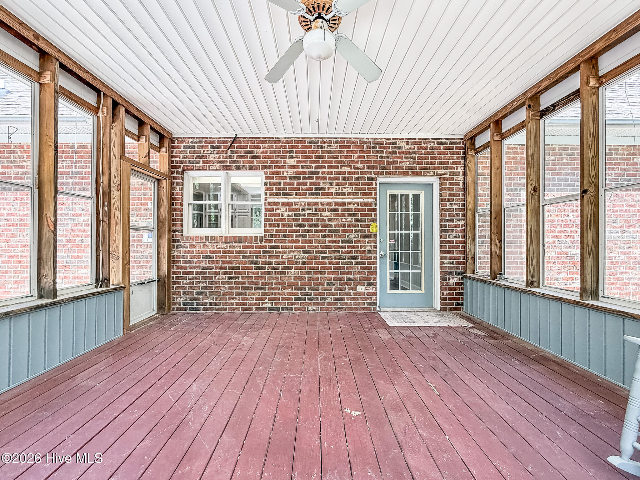6375 Swanns Station Road Sanford, NC 27332 - Photo 95 of 126 Large Screened in Porch